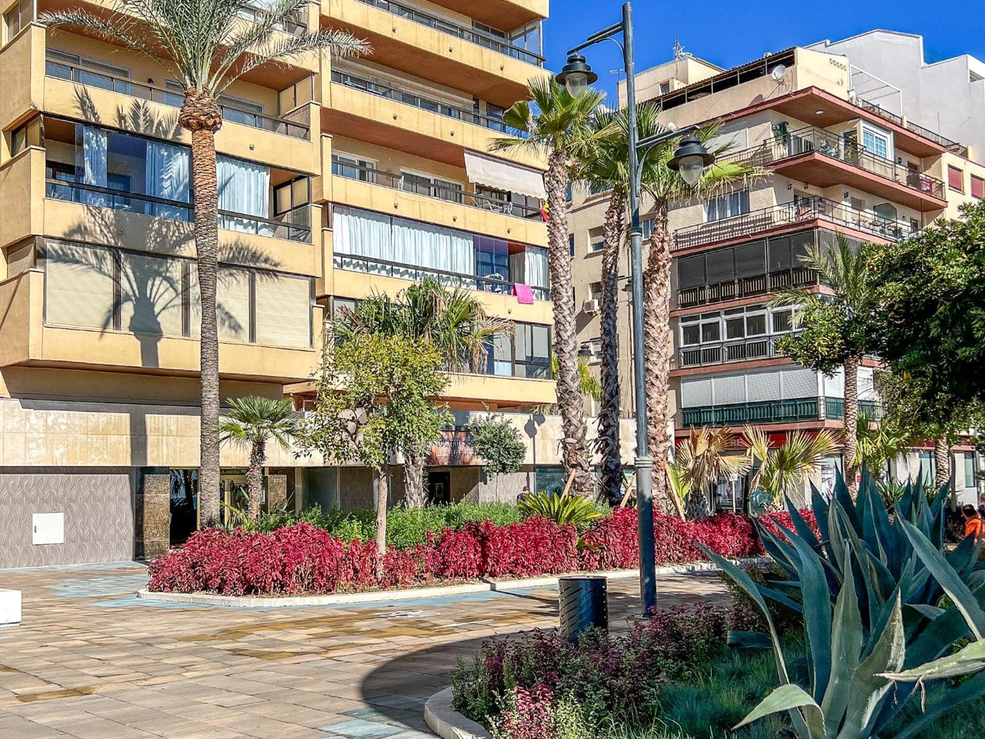 Hanami Avenida De Espana Estepona Luaran gambar